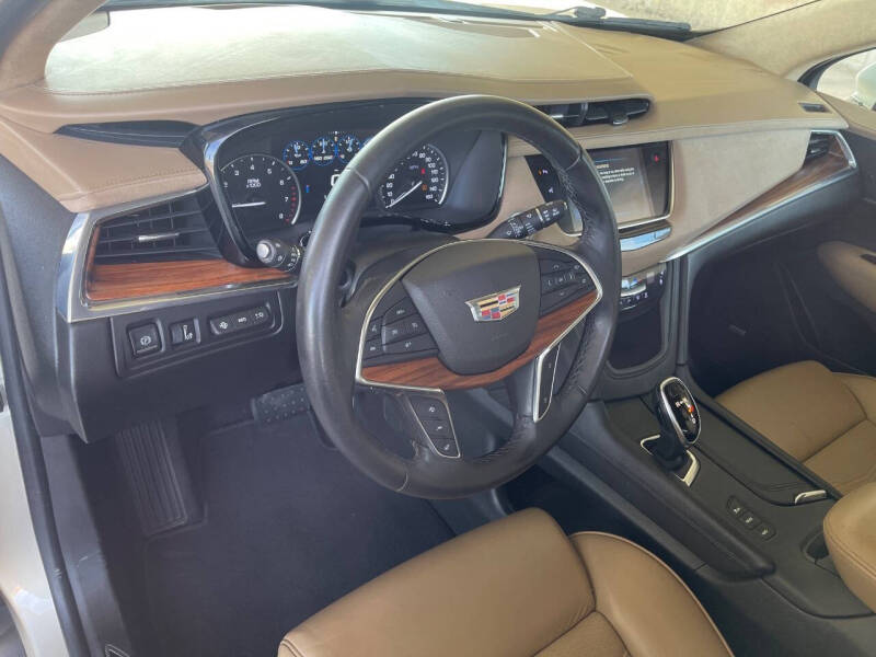 2017 Cadillac XT5 Platinum