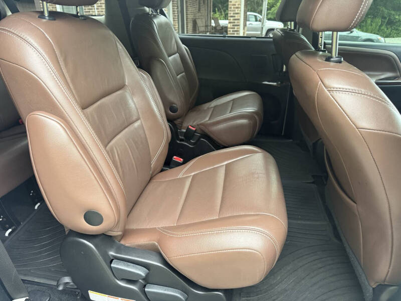 2015 Toyota Sienna Limited Premium 7-Passenger