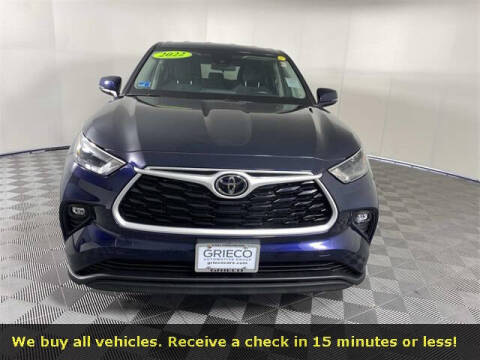 2022 Toyota Highlander LE