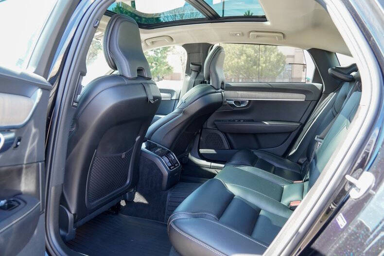 2023 Volvo S90 B6 Ultimate