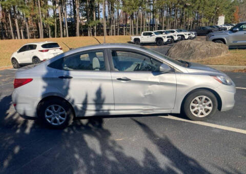 2012 Hyundai Accent GLS