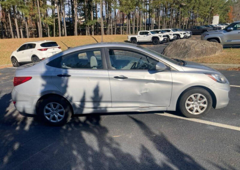 2012 Hyundai Accent GLS