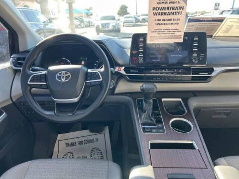 2021 Toyota Sienna LE 8-Passenger