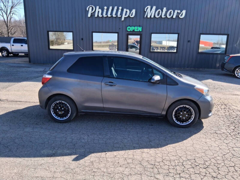 2013 Toyota Yaris 3-Door LE