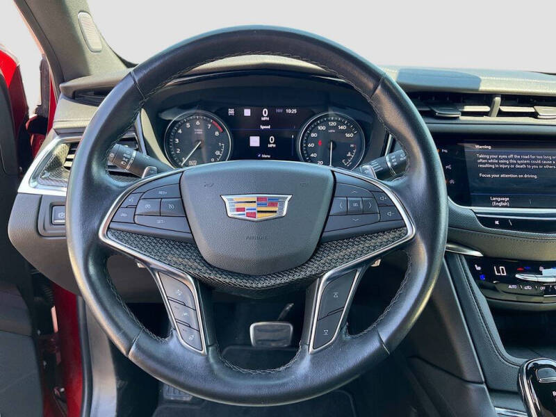 2022 Cadillac XT5 Sport
