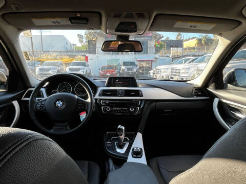 2018 BMW 3 Series 320i