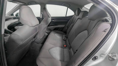 2020 Toyota Camry Hybrid LE