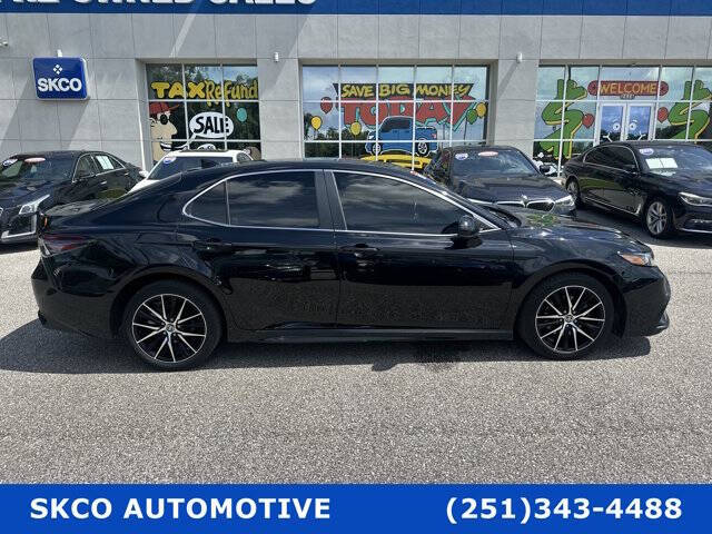 2021 Toyota Camry SE