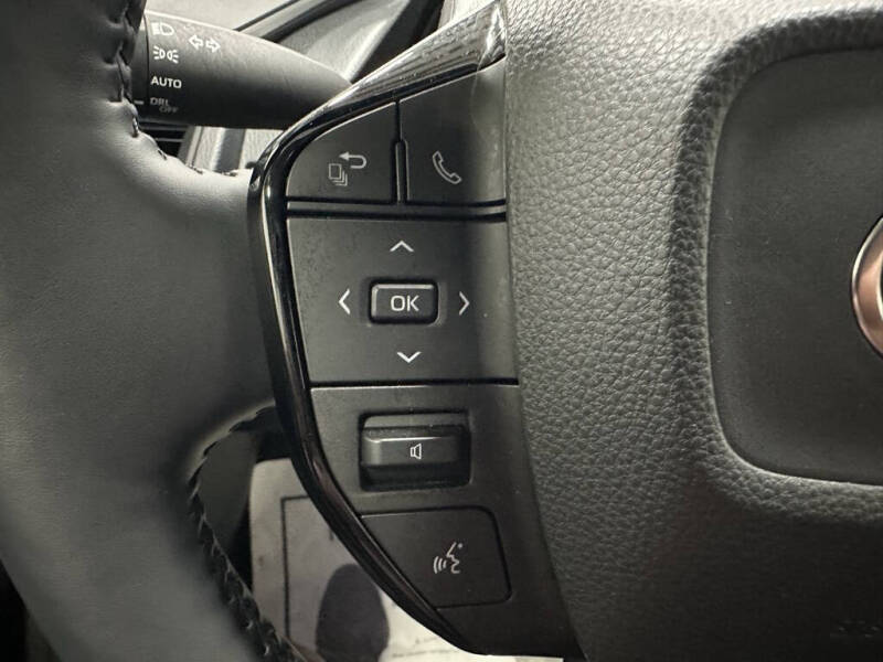 2025 Toyota Prius XLE