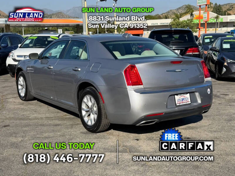 2015 Chrysler 300 Limited