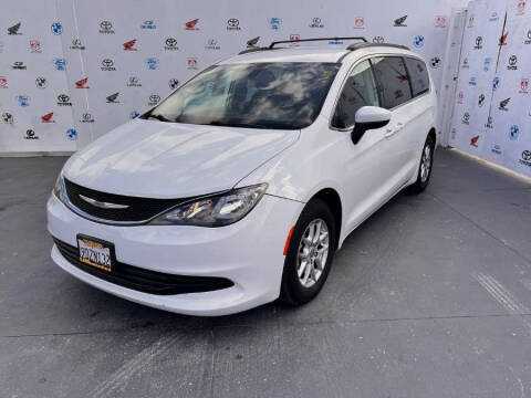 2020 Chrysler Voyager LXi