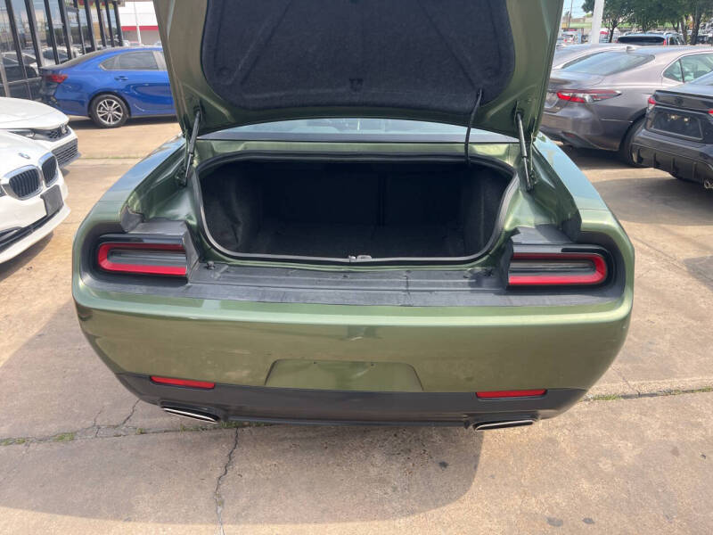 2021 Dodge Challenger SXT