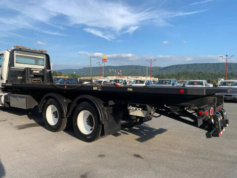 2011 Freightliner M2 112V