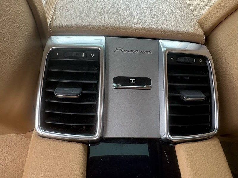 2012 Porsche Panamera S Hybrid