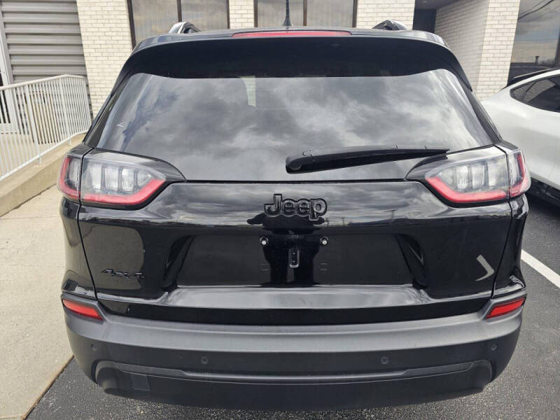 2023 Jeep Cherokee Altitude Lux