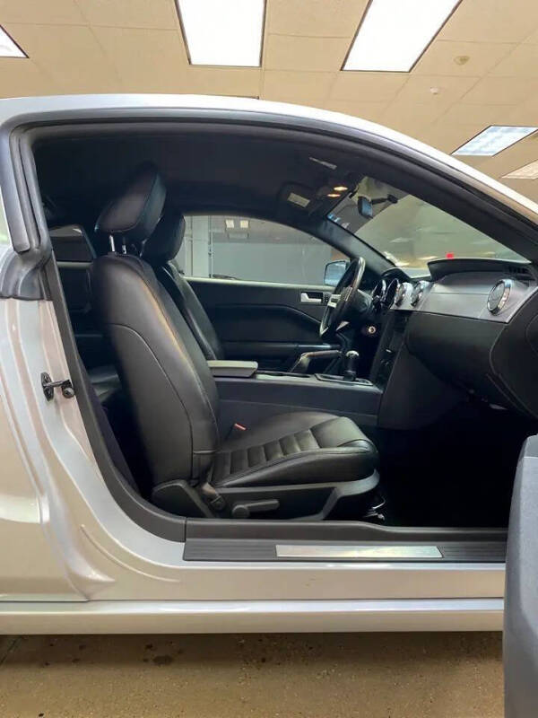 2006 Ford Mustang GT Deluxe