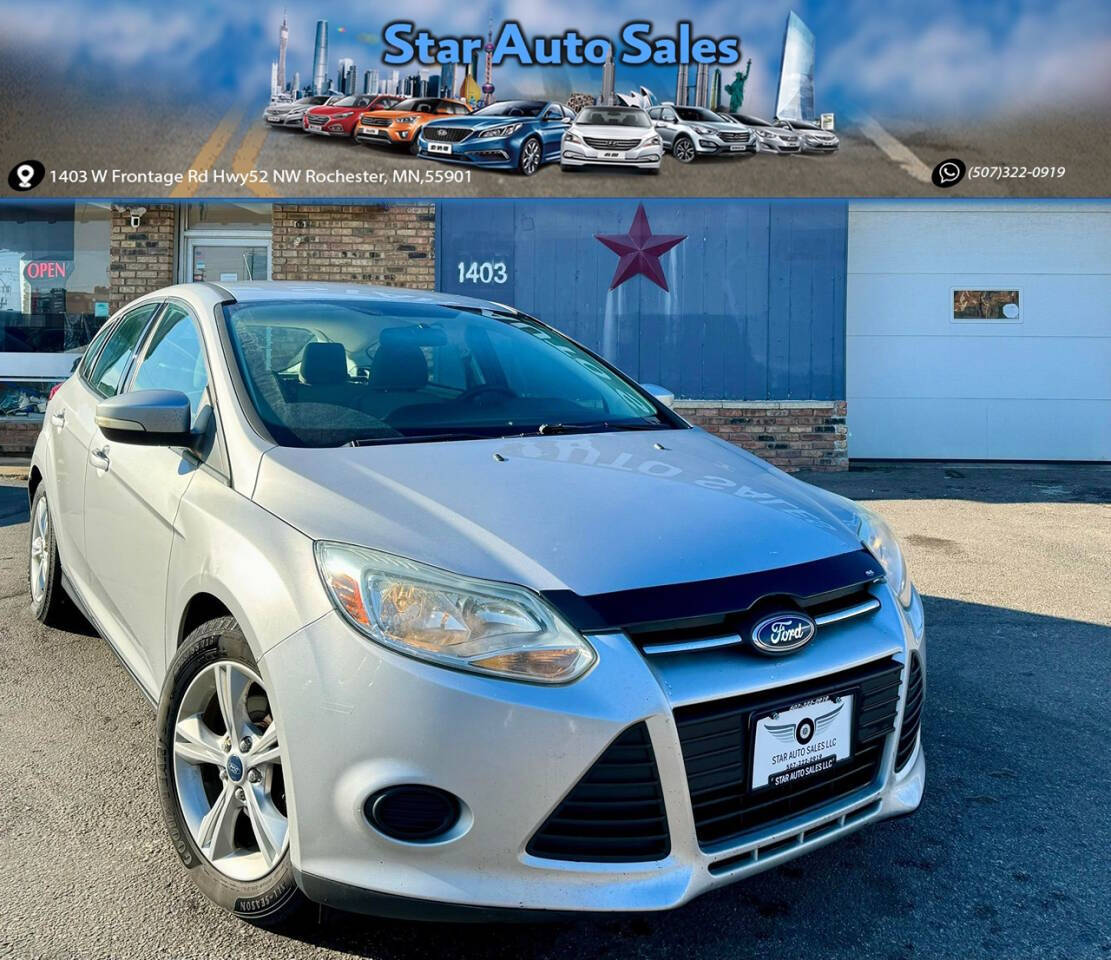 Silver 2014 Ford Focus SE SE 4dr Hatchback 1
