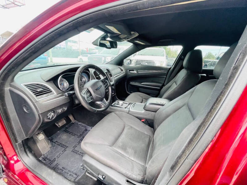 2019 Chrysler 300 Touring