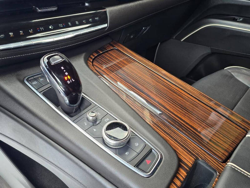 2022 Cadillac Escalade Premium Luxury