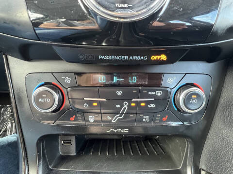 2017 Ford Focus Titanium