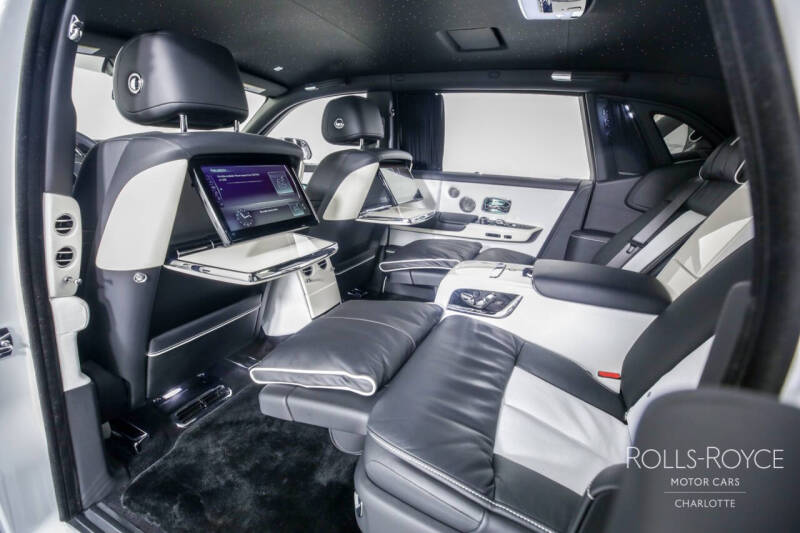 2022 Rolls-Royce Phantom EWB