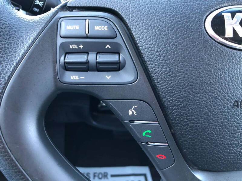 2017 Kia Forte5 LX