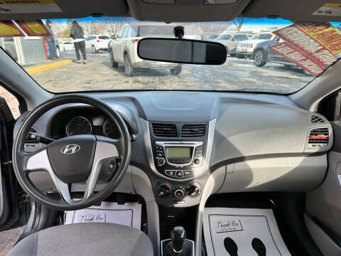 2012 Hyundai Accent GLS