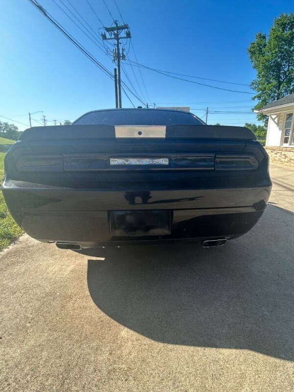 2013 Dodge Challenger SXT photo 20