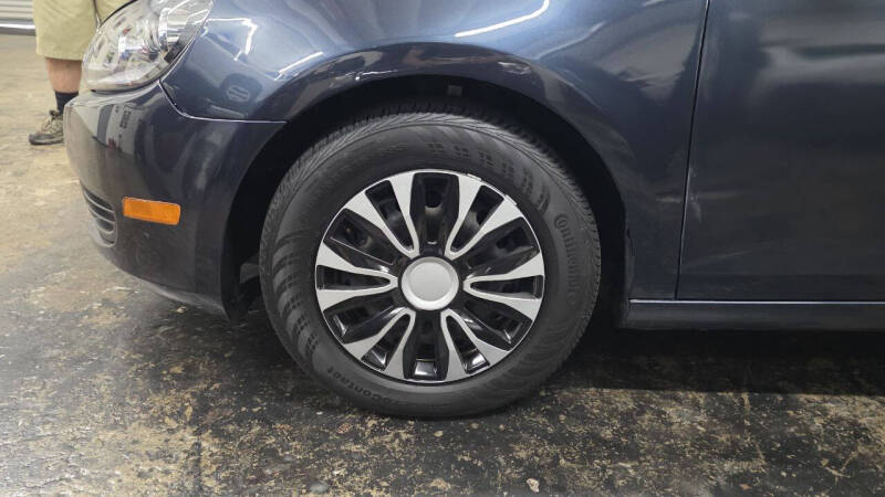 2013 Volkswagen Golf 2.5L PZEV