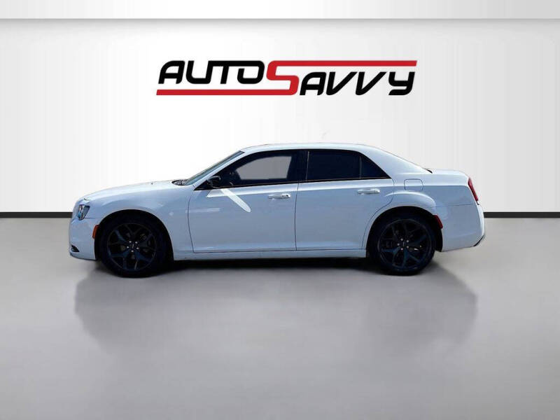 2022 Chrysler 300 Touring