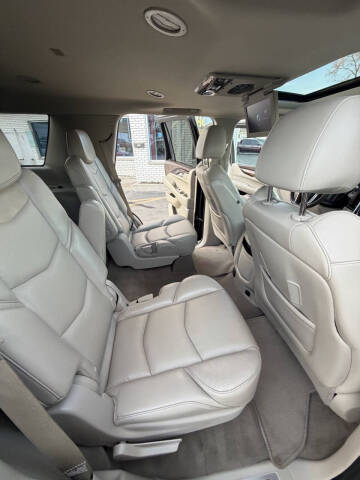 2017 Cadillac Escalade Luxury