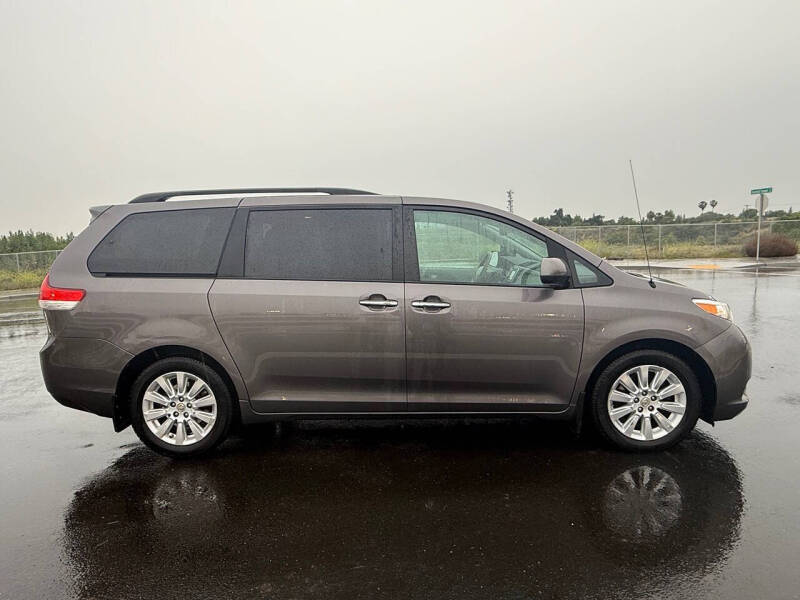 2012 Toyota Sienna XLE 7-Passenger