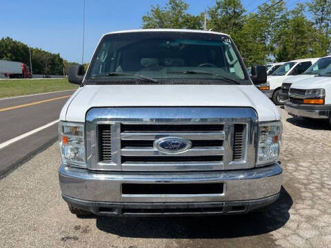 2011 Ford E-Series E-350 SD XLT