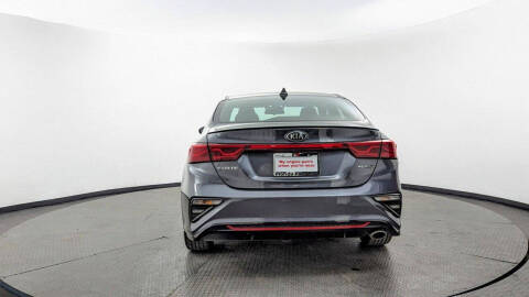 2021 Kia Forte GT Line