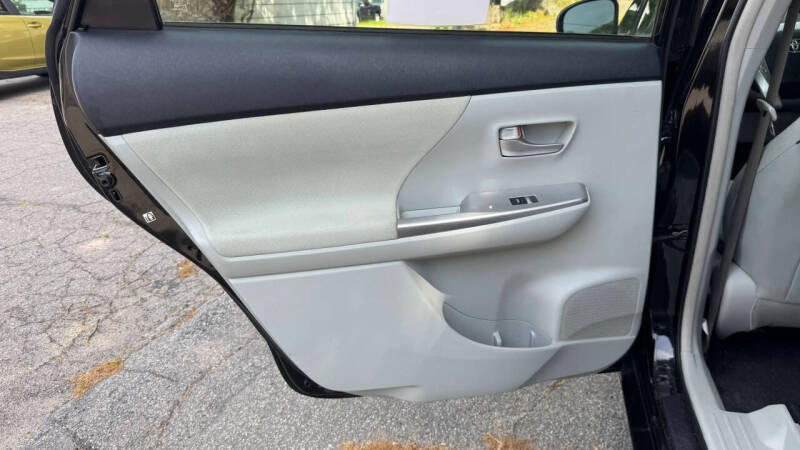 2012 Toyota Prius v