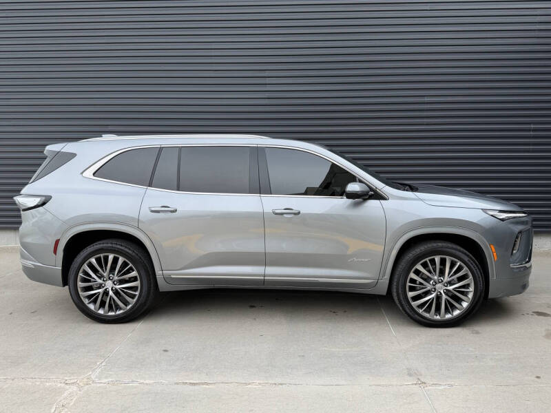 2025 Buick Enclave Avenir