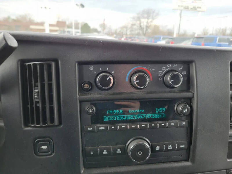 2017 GMC Savana LS 3500