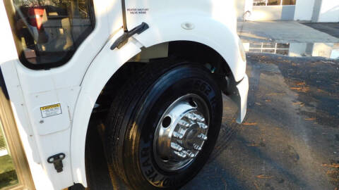 2013 Freightliner B2 Chassis