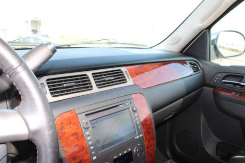 2013 Chevrolet Avalanche LTZ Black Diamond