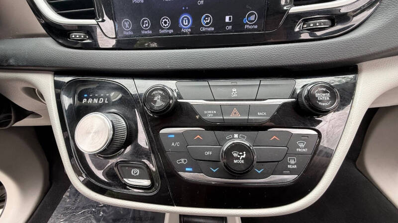 2017 Chrysler Pacifica Touring