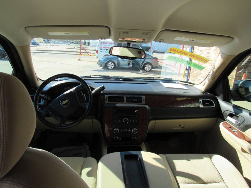 2007 Chevrolet Tahoe LT photo 14