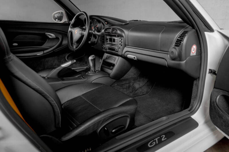 2004 Porsche 911 GT2