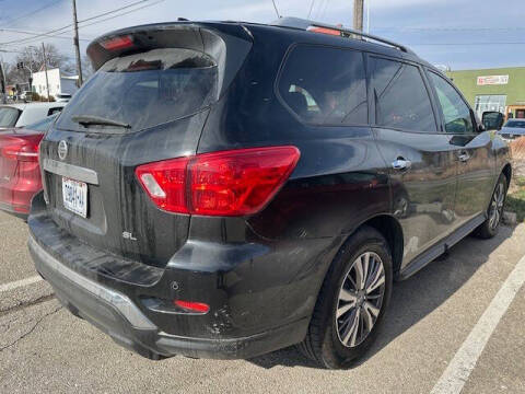 2020 Nissan Pathfinder SL