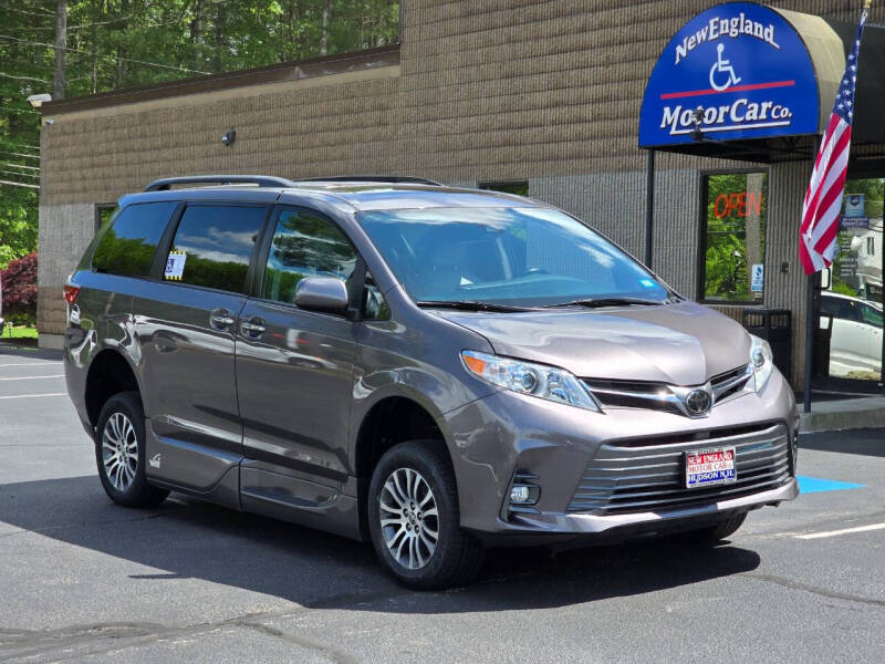 2020 Toyota Sienna XLE Premium 8-Passenger