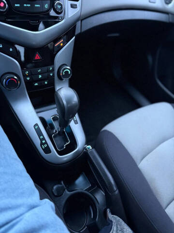 2013 Chevrolet Cruze LS Auto