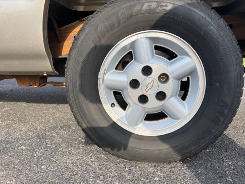 2003 Chevrolet S-10 LS