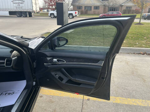 2015 Porsche Panamera Turbo