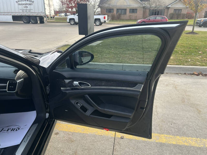 2015 Porsche Panamera Turbo