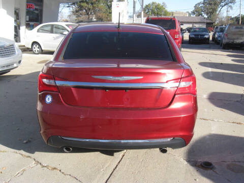 2014 Chrysler 200 Limited