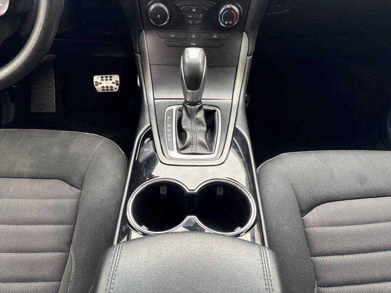 2015 Ford Edge SE